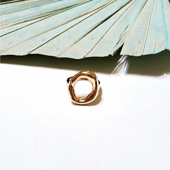 Gold geo ring M382 - Picture 4 of 5